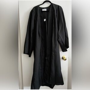 Graduation cap 🎓 and gown